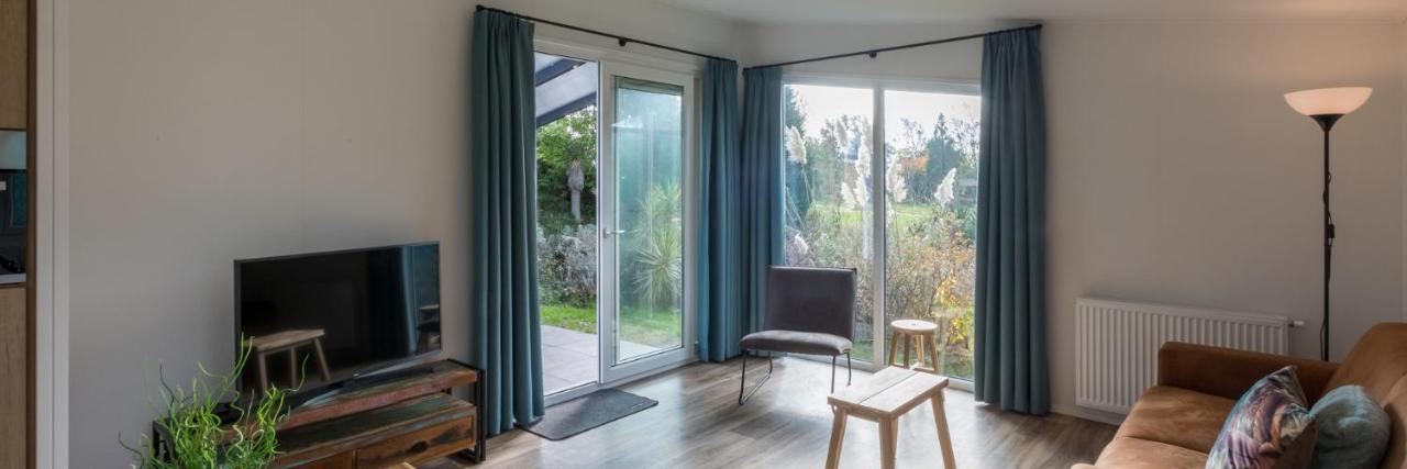 Vakantiepark Fort den Haak Vrouwenpolder Bagian luar foto
