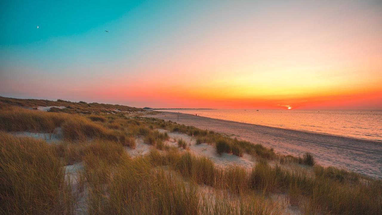 Vakantiepark Fort den Haak Vrouwenpolder Bagian luar foto
