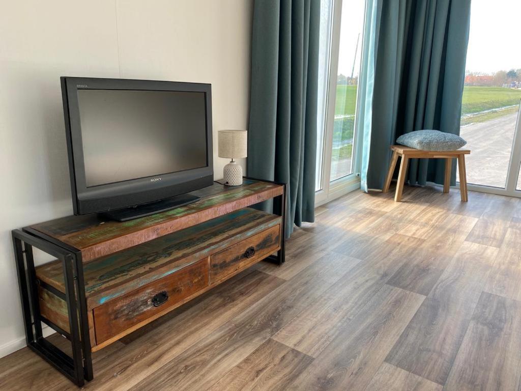 Vakantiepark Fort den Haak Vrouwenpolder Bagian luar foto