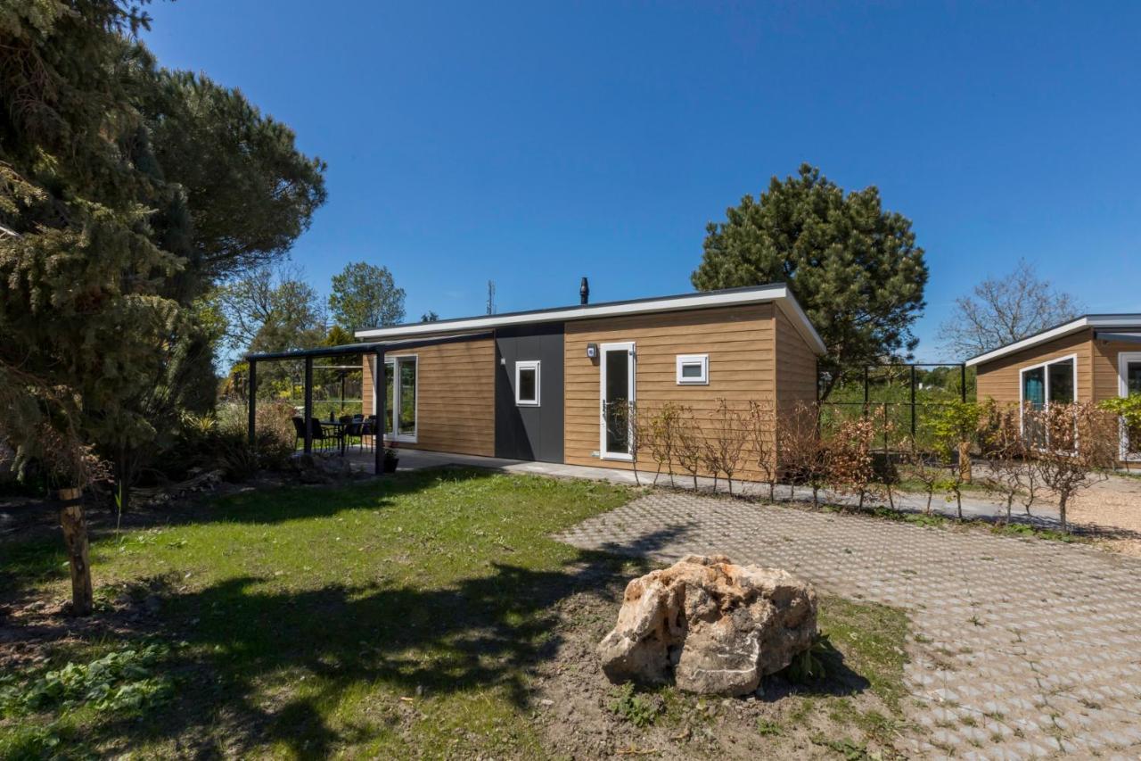 Vakantiepark Fort den Haak Vrouwenpolder Bagian luar foto